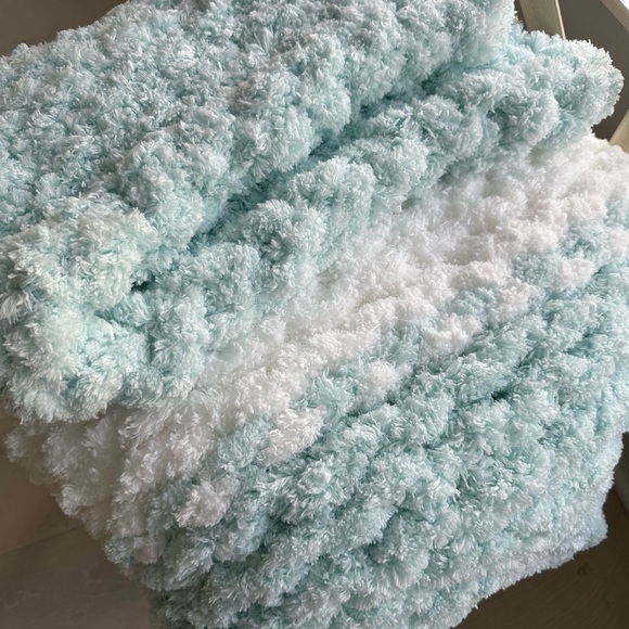 Chunky Chenille Baby Blue and White Blanket - Picture 2 of 3